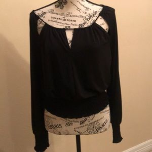 Cute sexy Guess blouse